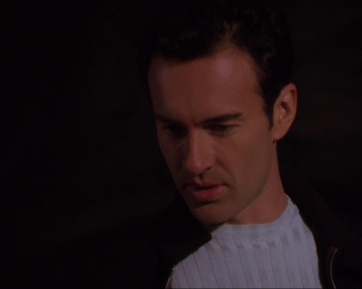 Charmed-Online-dot-316DeathTakesAHalliwell1211.jpg