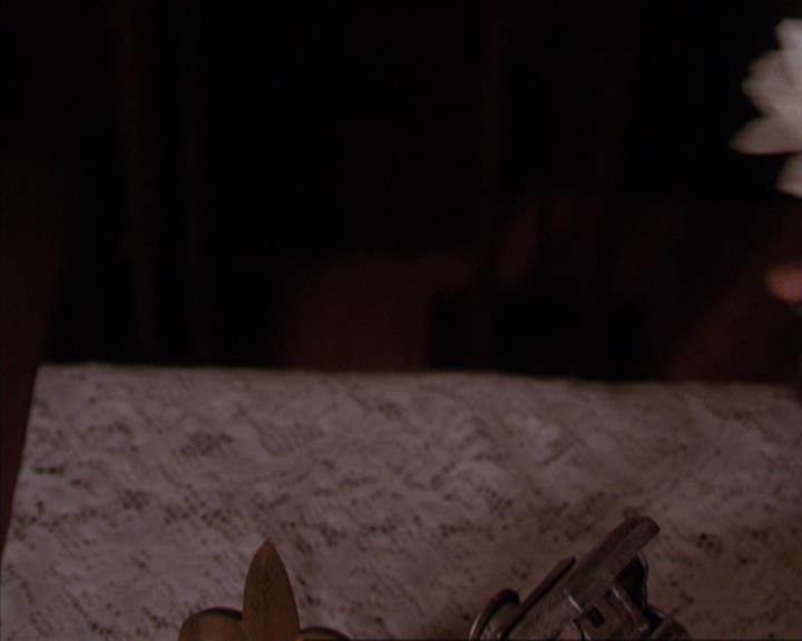 Charmed-Online-dot-316DeathTakesAHalliwell1227.jpg