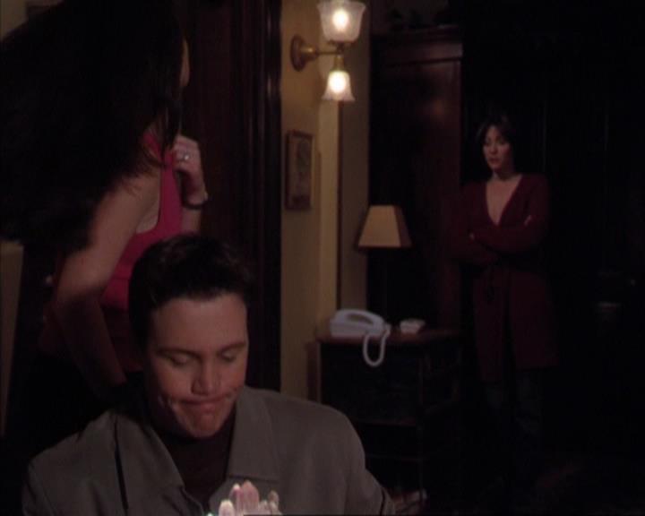 Charmed-Online-dot-316DeathTakesAHalliwell1233.jpg