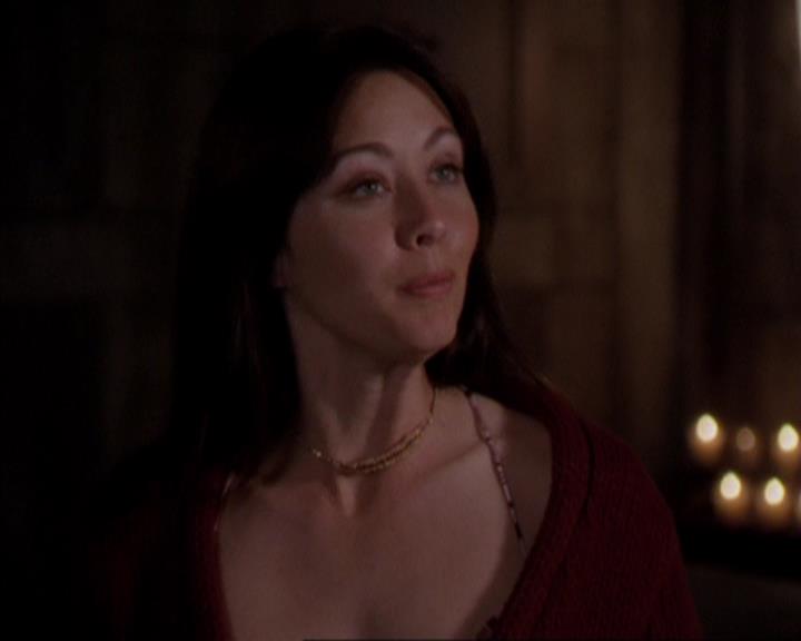 Charmed-Online-dot-316DeathTakesAHalliwell1312.jpg