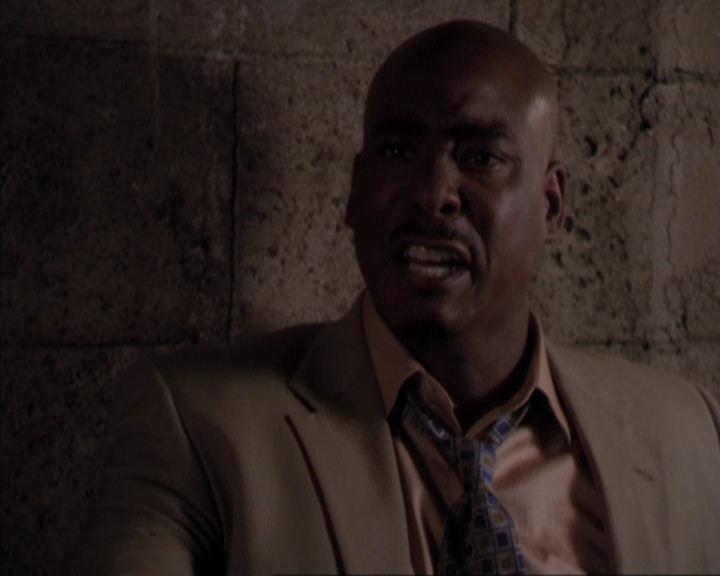 Charmed-Online-dot-316DeathTakesAHalliwell1315.jpg