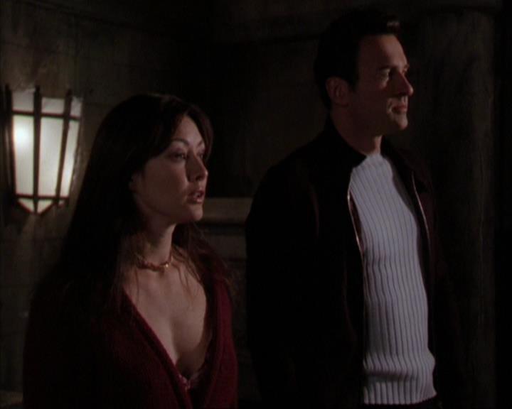 Charmed-Online-dot-316DeathTakesAHalliwell1319.jpg