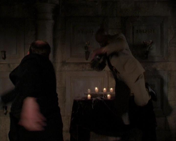 Charmed-Online-dot-316DeathTakesAHalliwell1327.jpg