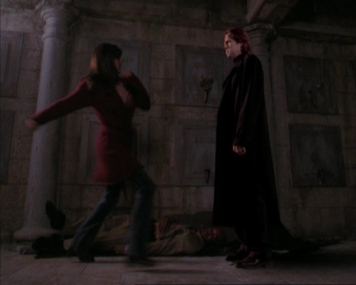 Charmed-Online-dot-316DeathTakesAHalliwell1356.jpg
