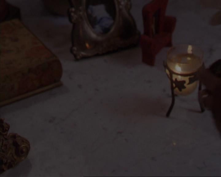 Charmed-Online-dot-316DeathTakesAHalliwell1405.jpg