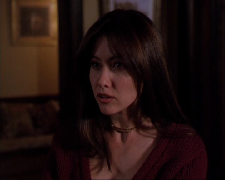 Charmed-Online-dot-316DeathTakesAHalliwell1495.jpg
