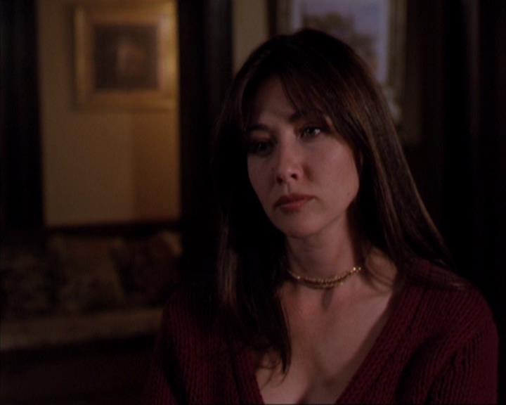 Charmed-Online-dot-316DeathTakesAHalliwell1520.jpg