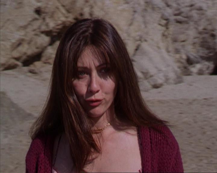 Charmed-Online-dot-316DeathTakesAHalliwell1627.jpg