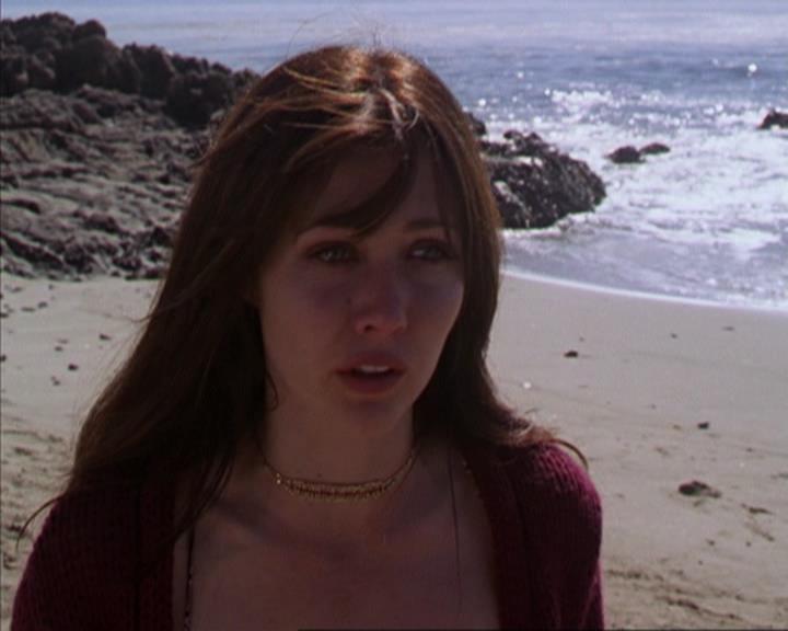 Charmed-Online-dot-316DeathTakesAHalliwell1659.jpg
