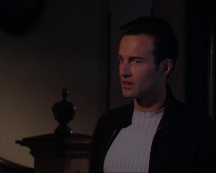Charmed-Online-dot-316DeathTakesAHalliwell2031.jpg