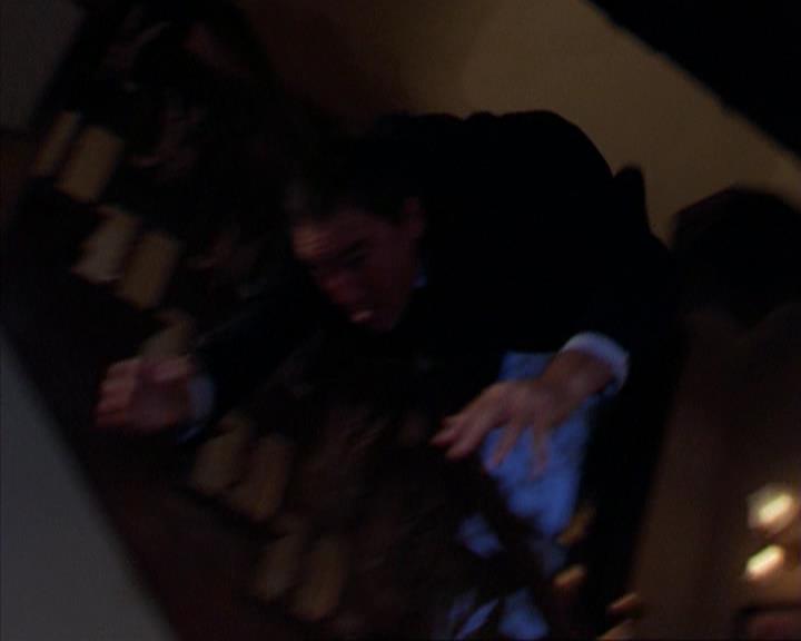 Charmed-Online-dot-316DeathTakesAHalliwell2040.jpg