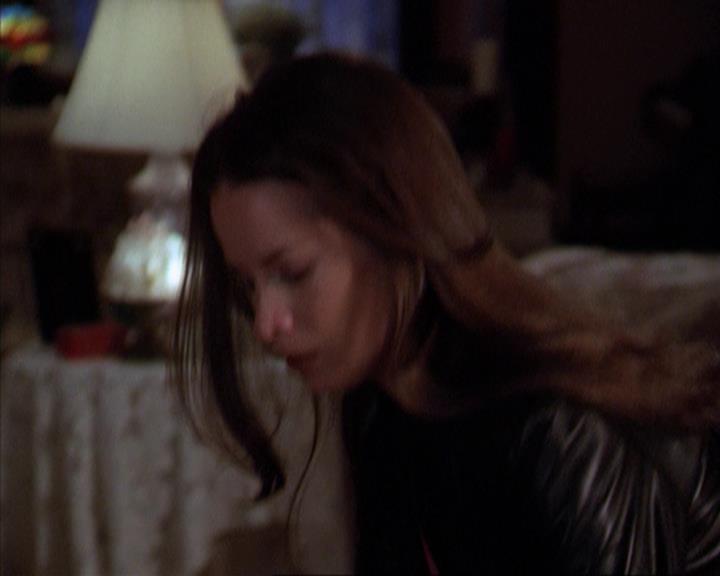 Charmed-Online-dot-316DeathTakesAHalliwell2115.jpg