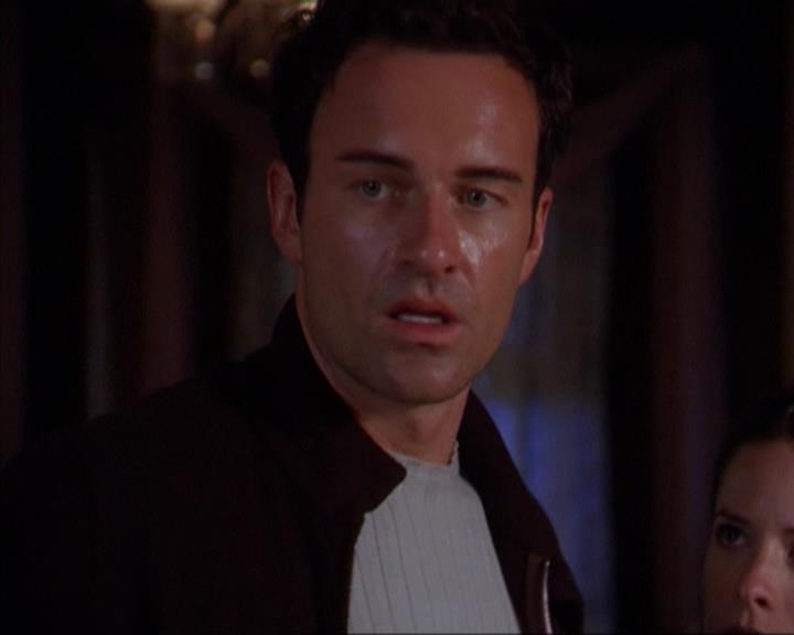 Charmed-Online-dot-316DeathTakesAHalliwell2125.jpg