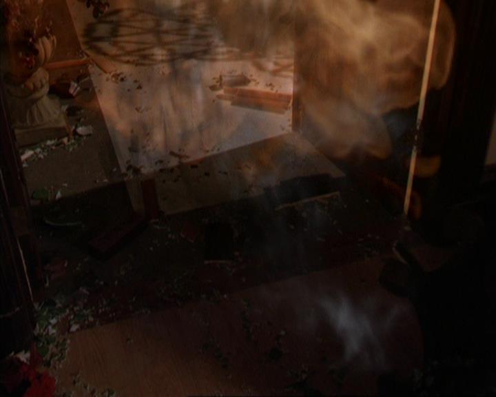Charmed-Online-dot-316DeathTakesAHalliwell2154.jpg