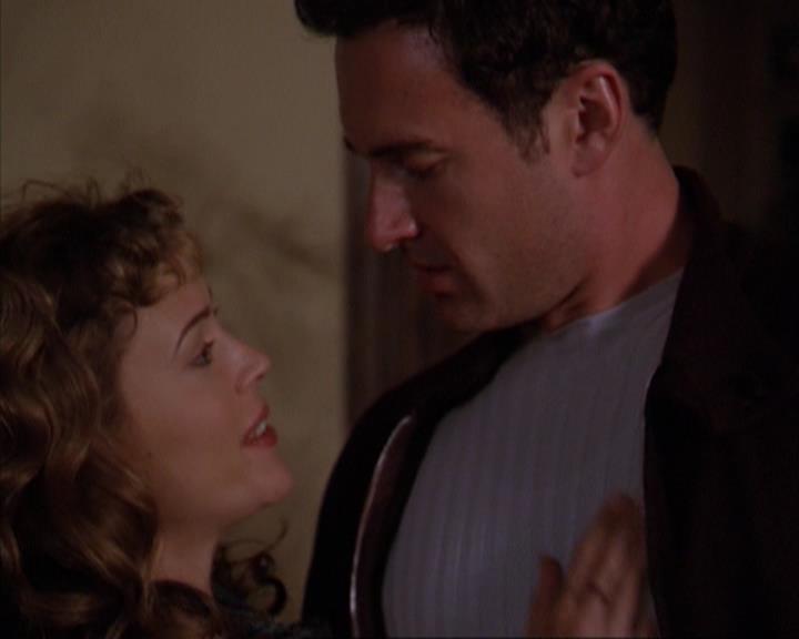 Charmed-Online-dot-316DeathTakesAHalliwell2167.jpg