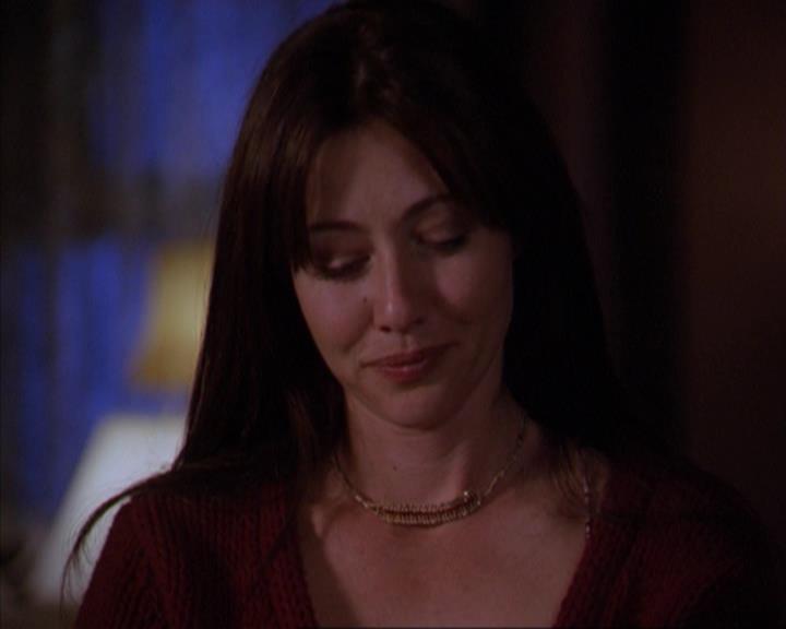 Charmed-Online-dot-316DeathTakesAHalliwell2174.jpg