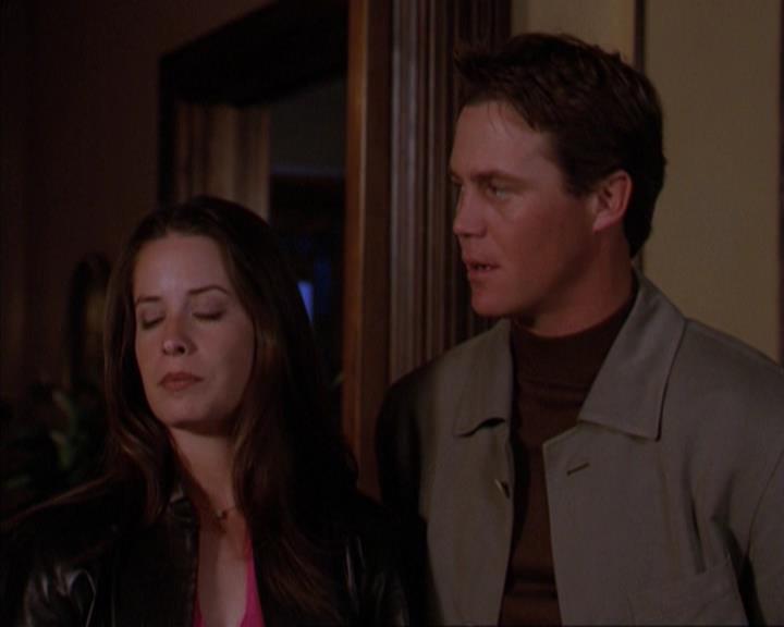 Charmed-Online-dot-316DeathTakesAHalliwell2192.jpg