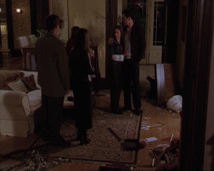 Charmed-Online-dot-316DeathTakesAHalliwell2200.jpg