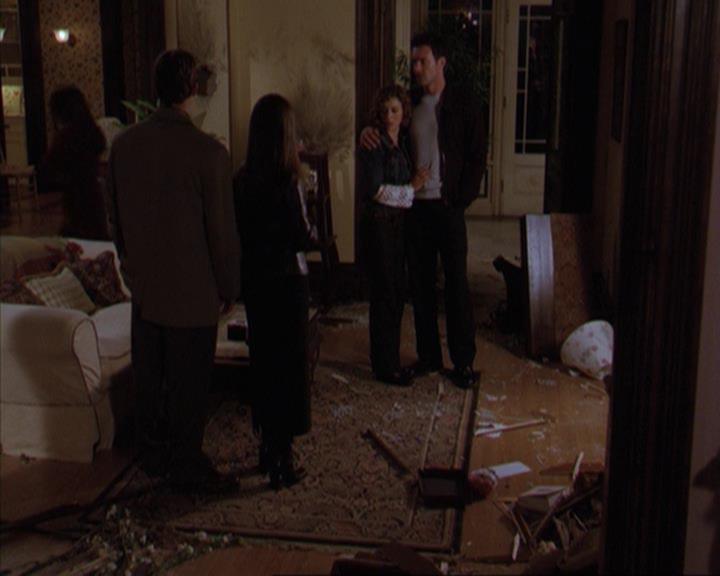 Charmed-Online-dot-316DeathTakesAHalliwell2201.jpg