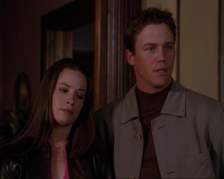 Charmed-Online-dot-316DeathTakesAHalliwell2202.jpg