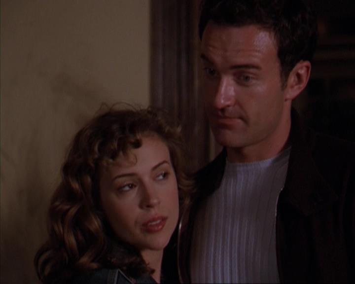 Charmed-Online-dot-316DeathTakesAHalliwell2207.jpg