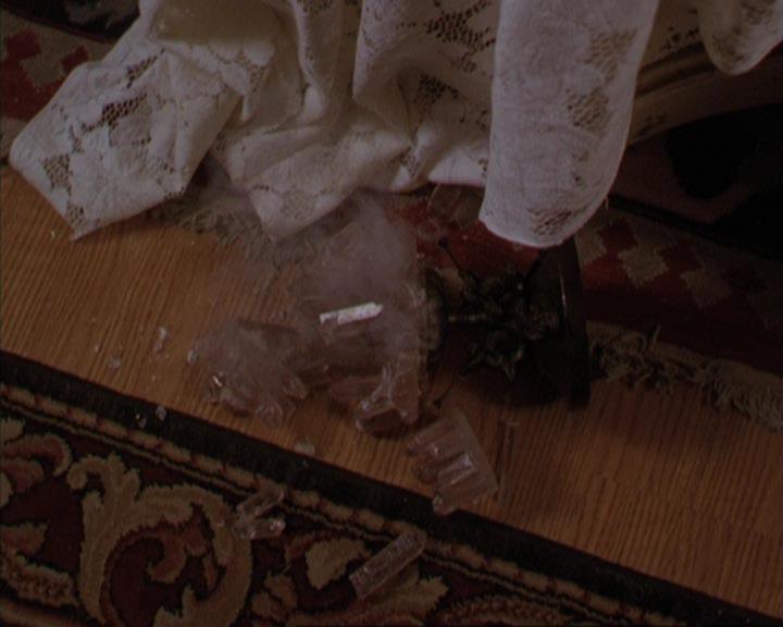 Charmed-Online-dot-316DeathTakesAHalliwell2231.jpg