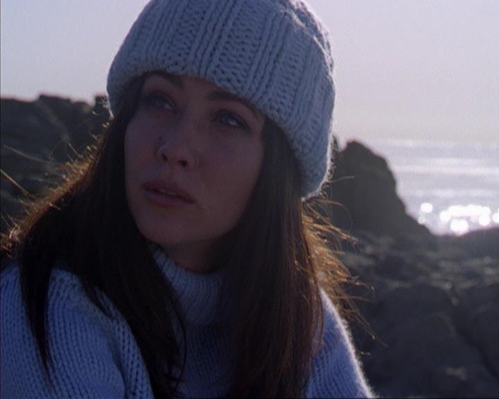 Charmed-Online-dot-316DeathTakesAHalliwell2311.jpg
