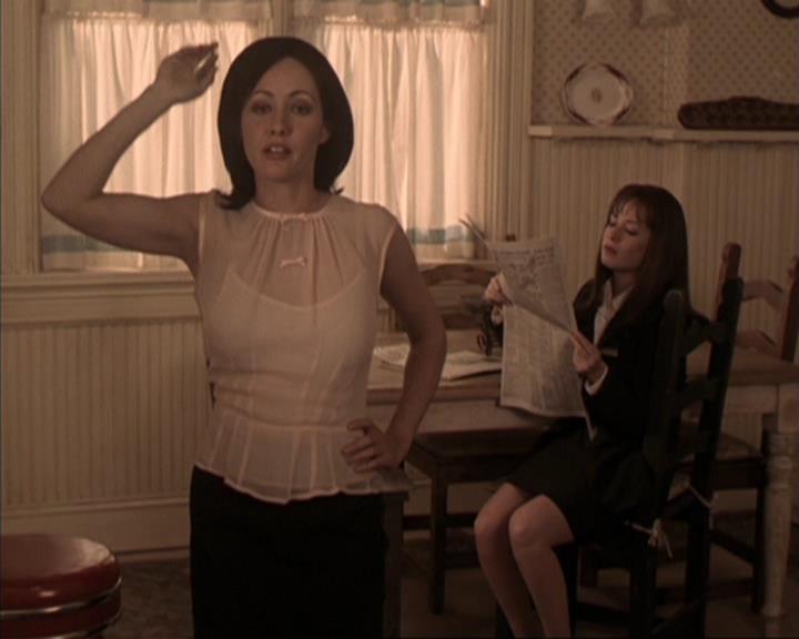 Charmed-Online-dot-317Pre-Witched0446.jpg
