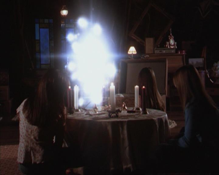 Charmed-Online-dot-317Pre-Witched1032.jpg