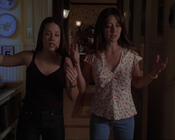 Charmed-Online-dot-317Pre-Witched1122.jpg Charmed-Online-dot-317Pre-Witched1122.jpg