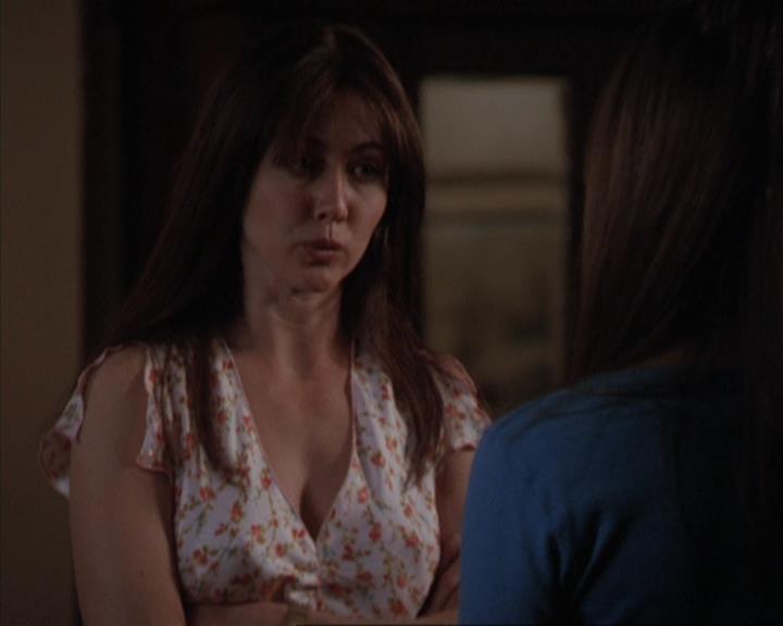Charmed-Online-dot-317Pre-Witched1158.jpg Charmed-Online-dot-317Pre-Witched1158.jpg