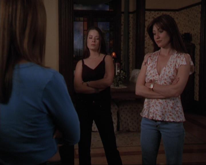 Charmed-Online-dot-317Pre-Witched1196.jpg Charmed-Online-dot-317Pre-Witched1196.jpg