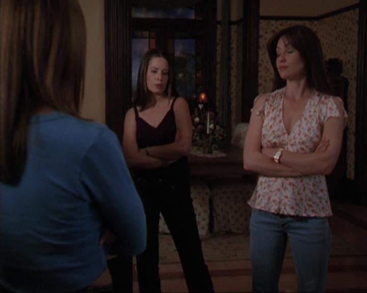Charmed-Online-dot-317Pre-Witched1197.jpg Charmed-Online-dot-317Pre-Witched1197.jpg