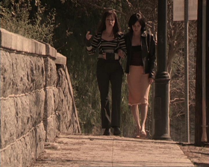 Charmed-Online-dot-317Pre-Witched1262.jpg