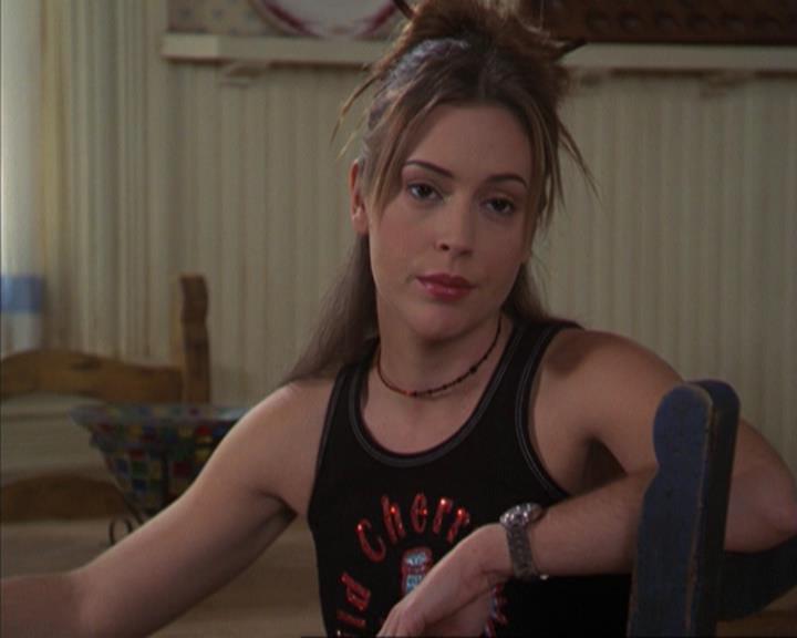 Charmed-Online-dot-317Pre-Witched1427.jpg Charmed-Online-dot-317Pre-Witched1427.jpg