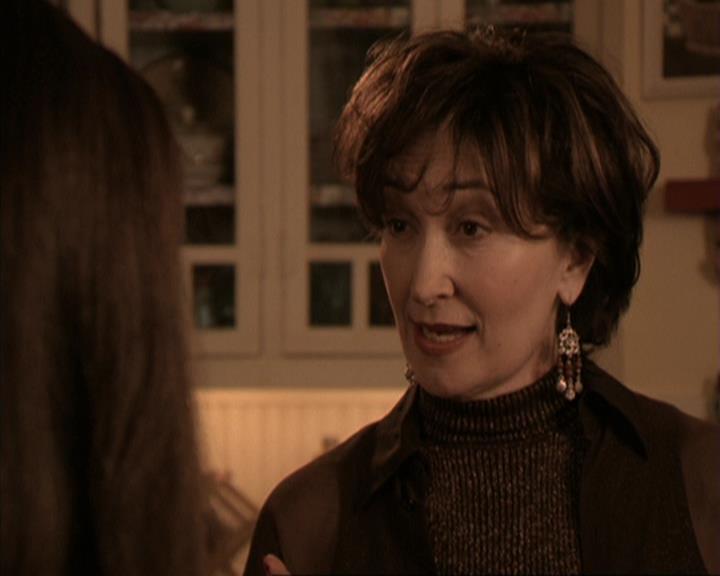 Charmed-Online-dot-317Pre-Witched1444.jpg Charmed-Online-dot-317Pre-Witched1444.jpg