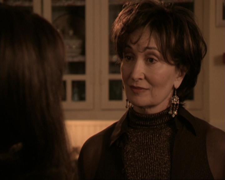 Charmed-Online-dot-317Pre-Witched1476.jpg Charmed-Online-dot-317Pre-Witched1476.jpg