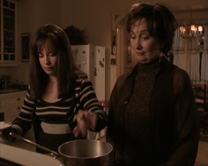 Charmed-Online-dot-317Pre-Witched1482.jpg Charmed-Online-dot-317Pre-Witched1482.jpg