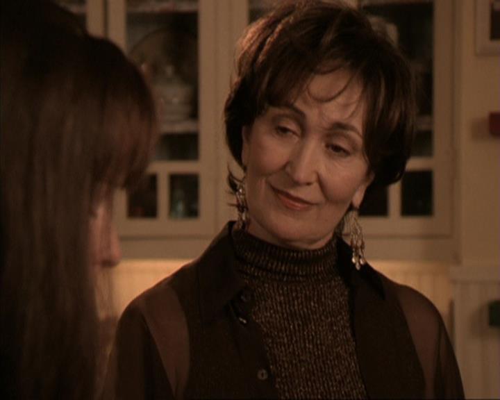 Charmed-Online-dot-317Pre-Witched1486.jpg Charmed-Online-dot-317Pre-Witched1486.jpg