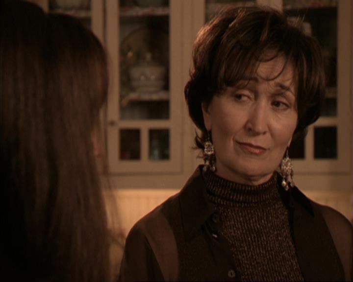 Charmed-Online-dot-317Pre-Witched1496.jpg Charmed-Online-dot-317Pre-Witched1496.jpg