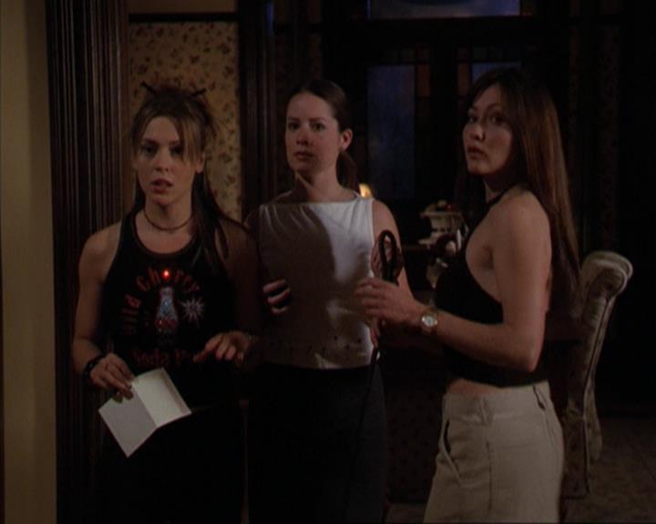 Charmed-Online-dot-317Pre-Witched2100.jpg