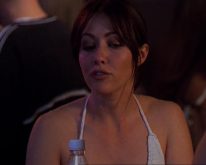 Charmed-Online-dot-319TheDemonWhoCameInFromTheCold0009.jpg