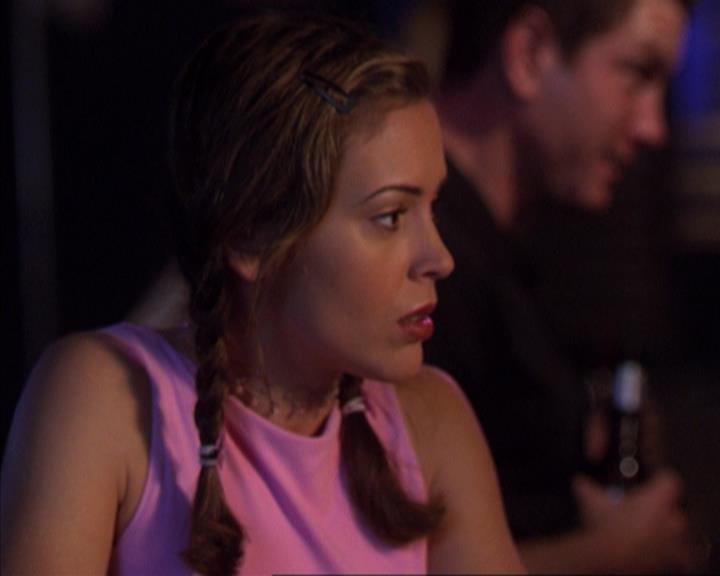 Charmed-Online-dot-319TheDemonWhoCameInFromTheCold0027.jpg Charmed-Online-dot-319TheDemonWhoCameInFromTheCold0027.jpg