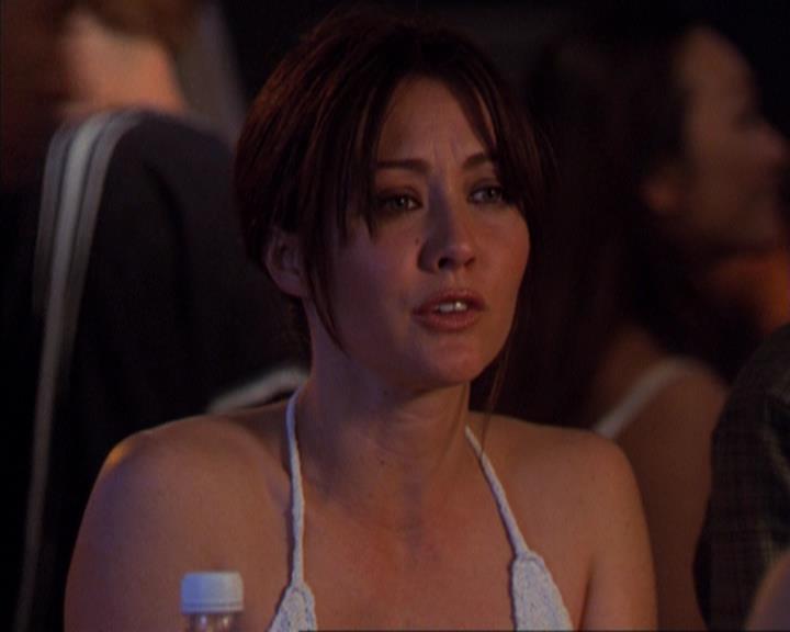 Charmed-Online-dot-319TheDemonWhoCameInFromTheCold0031.jpg Charmed-Online-dot-319TheDemonWhoCameInFromTheCold0031.jpg