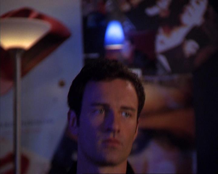 Charmed-Online-dot-319TheDemonWhoCameInFromTheCold0052.jpg