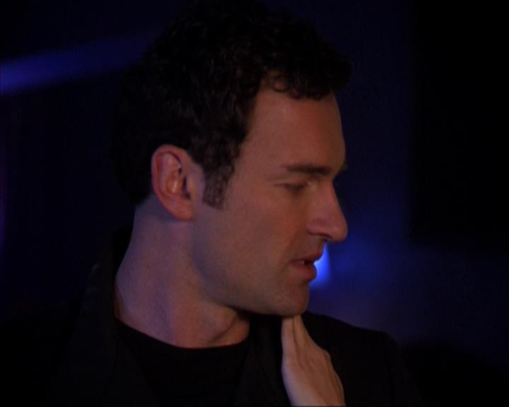 Charmed-Online-dot-319TheDemonWhoCameInFromTheCold0090.jpg