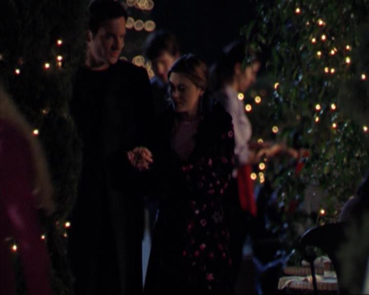 Charmed-Online-dot-319TheDemonWhoCameInFromTheCold0129.jpg