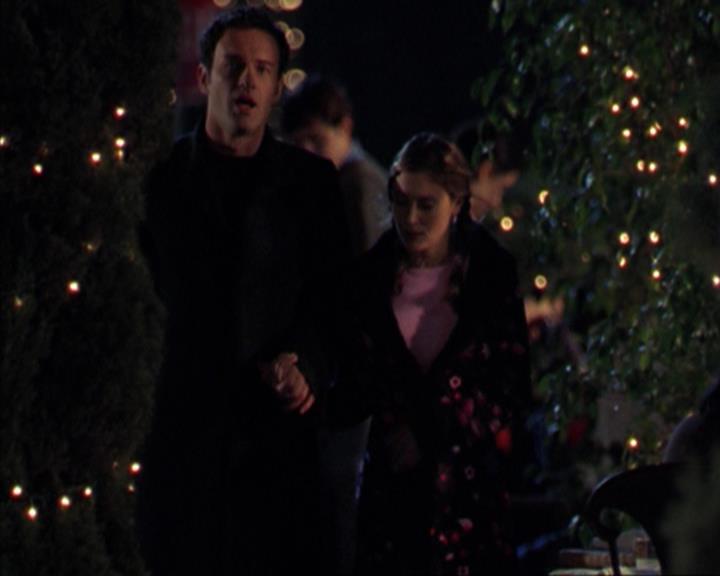 Charmed-Online-dot-319TheDemonWhoCameInFromTheCold0130.jpg