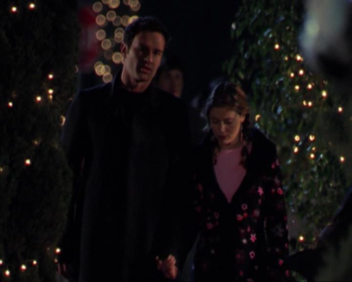 Charmed-Online-dot-319TheDemonWhoCameInFromTheCold0132.jpg