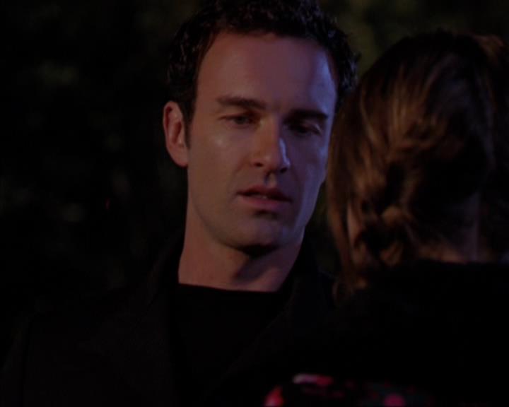 Charmed-Online-dot-319TheDemonWhoCameInFromTheCold0150.jpg